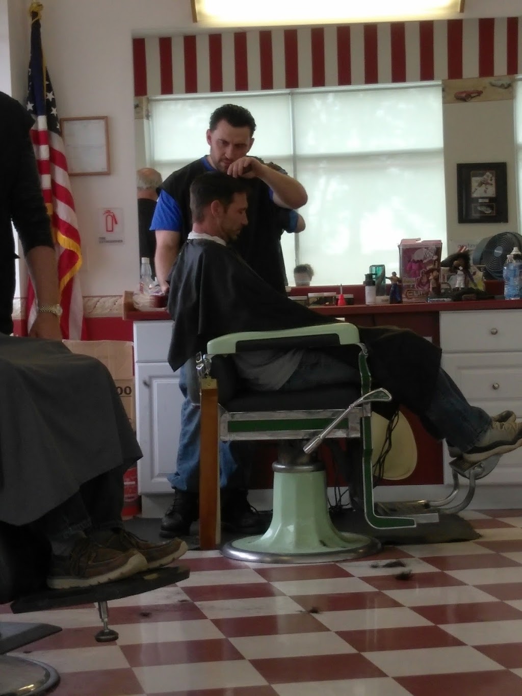 Joeys Barber Shop | 58804 Gratiot Ave, New Haven, MI 48048, USA | Phone: (586) 749-9590