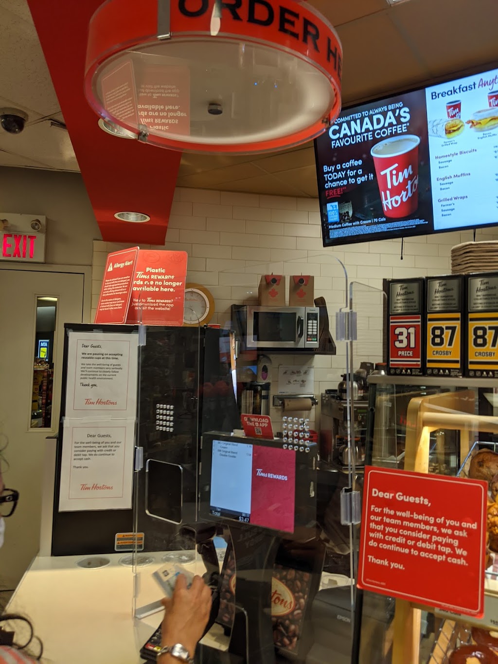 Tim Hortons | 1447 Lakeshore Rd, Burlington, ON L7S 1B3, Canada | Phone: (905) 639-4049