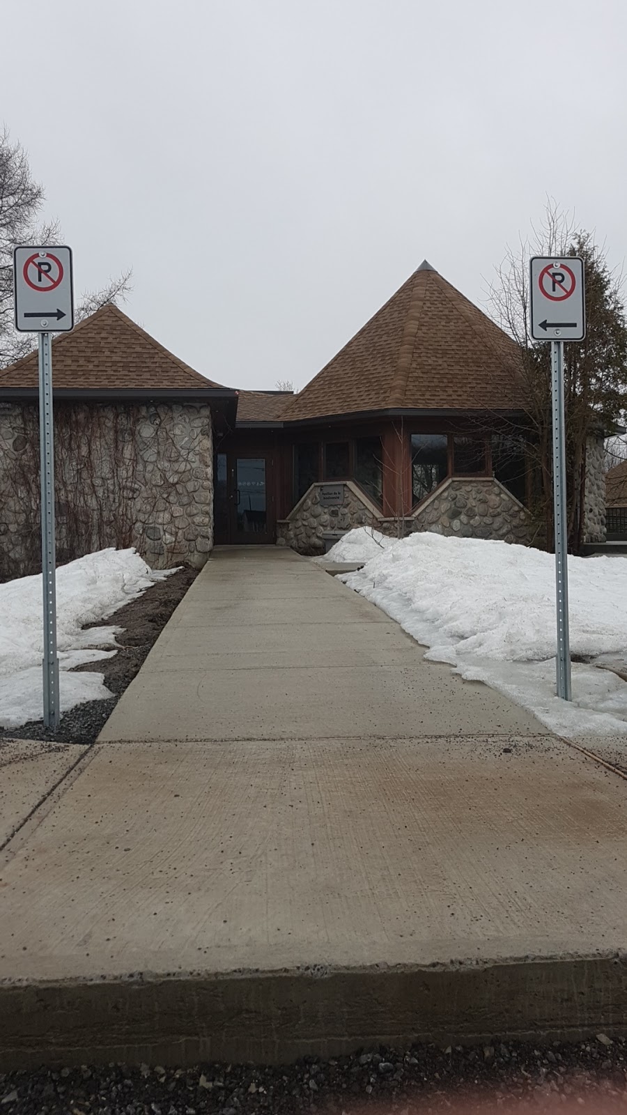 Pavillon de la biodiversité | 66 Rue du Maçon, Saint-Constant, QC J5A 1T1, Canada | Phone: (450) 632-1897