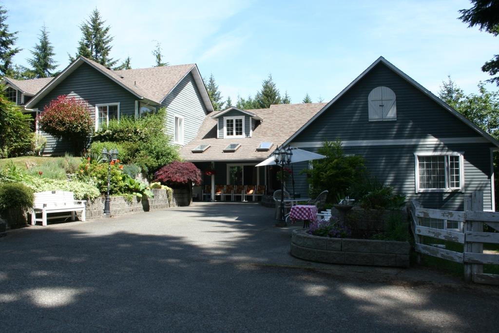 Deertrail Cottage | 1711 Escarpment Way, Duncan, BC V9L 5W7, Canada | Phone: (250) 746-9641