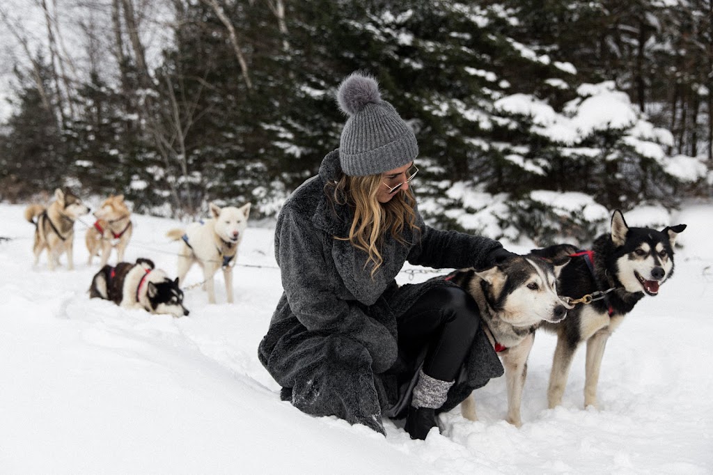 Traîneau à chiens Le Baluchon Éco-villégiature | 3550 Chem. des Trembles, Saint-Paulin, QC J0K 3G0, Canada | Phone: (800) 789-5968