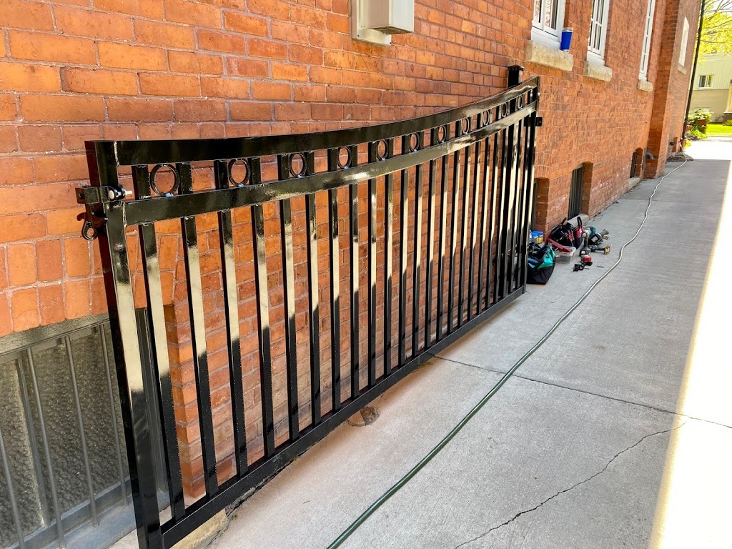 firm fence | 375 Bering Ave, Etobicoke, ON M8Z 3B1, Canada | Phone: (416) 233-1811