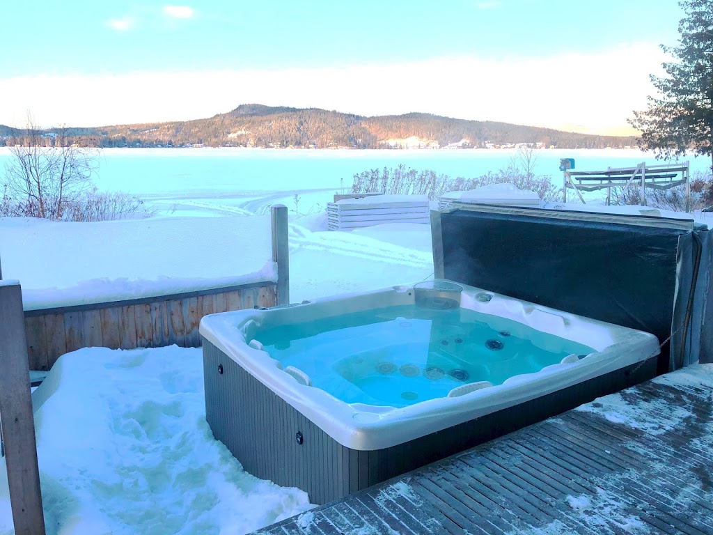 Le Chalet Les Hirondelles | 34 Chemin du Lac Nairne, Saint-Aimé-des-Lacs, QC G0T 1S0, Canada | Phone: (418) 655-5807