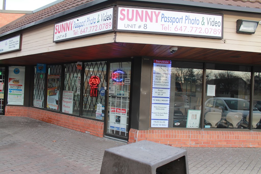 Sunny Passport Photos and Video | 592 Rathburn Rd W unit 8, Mississauga, ON L5B 3A4, Canada | Phone: (647) 772-0789