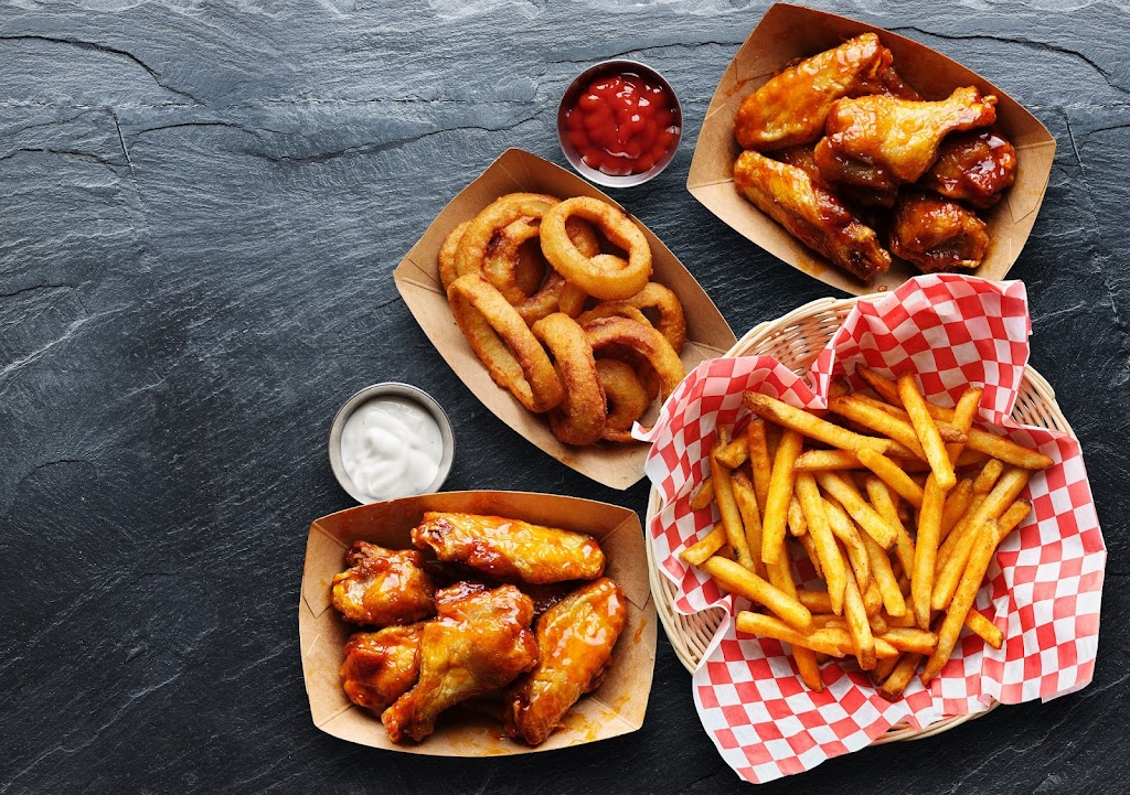 Wing House Bracebridge | 5 Manitoba St, Bracebridge, ON P1L 1S4, Canada | Phone: (705) 640-0222