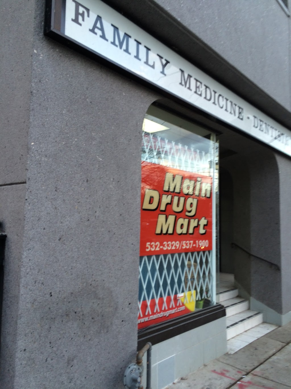 Main Drug Mart | 844 Bathurst St, Toronto, ON M5R 3G1, Canada | Phone: (416) 537-1900