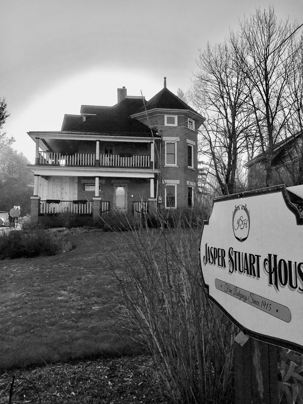 The Jasper Stuart House | 235299, Grey County Rd 13, Kimberley, ON N0C 1G0, Canada | Phone: (519) 599-1166