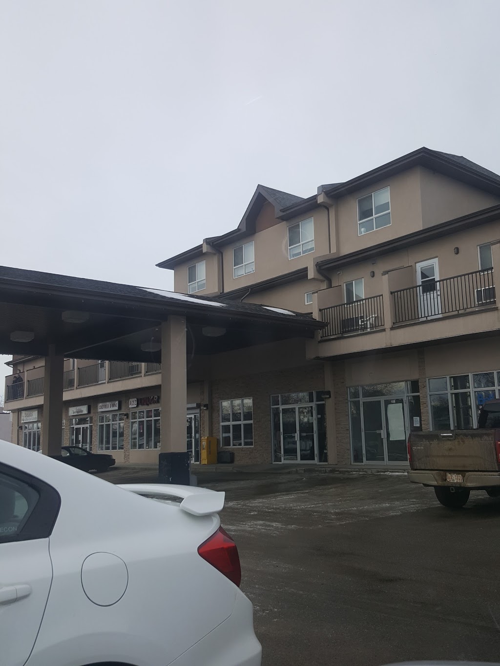 Alberta Inn & Suites | 4814 56 St, Wetaskiwin, AB T9A 1V8, Canada | Phone: (780) 352-2222