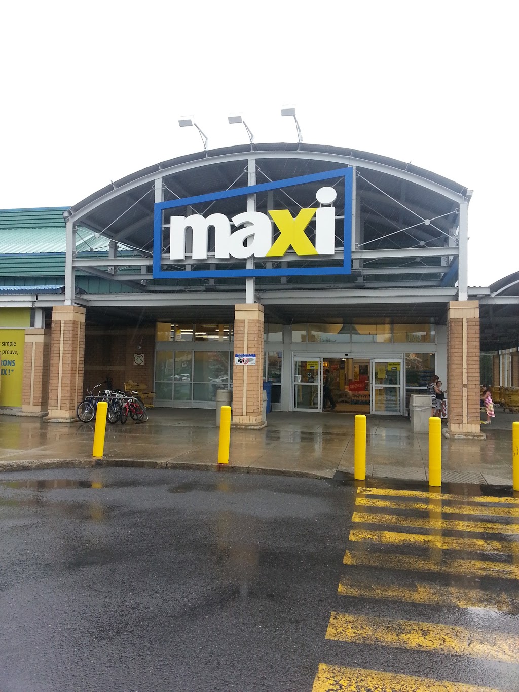 Maxi | 175 Boulevard Sir-Wilfrid-Laurier, Beloeil, QC J3G 4G8, Canada | Phone: (450) 464-3514