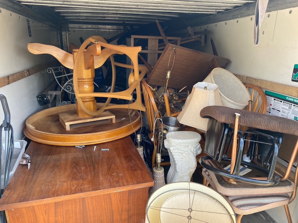 Cheap Montreal Junk Pickup | 1300 Rue Décarie, Saint-Laurent, QC H4L 3N1, Canada | Phone: (514) 400-8018