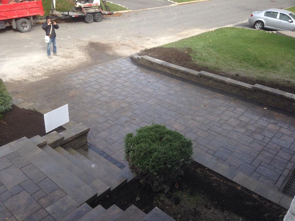 Pavage JNB Paving | 347 Av. Duke-of-Kent, Pointe-Claire, QC H9R 1Y5, Canada | Phone: (514) 608-5466