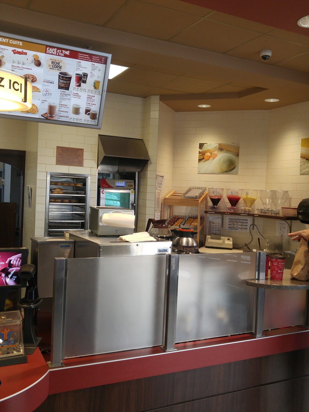 Tim Hortons | 9657 Boulevard Sainte-Anne, Sainte-Anne-de-Beaupré, QC G0A 3C0, Canada | Phone: (418) 702-4616