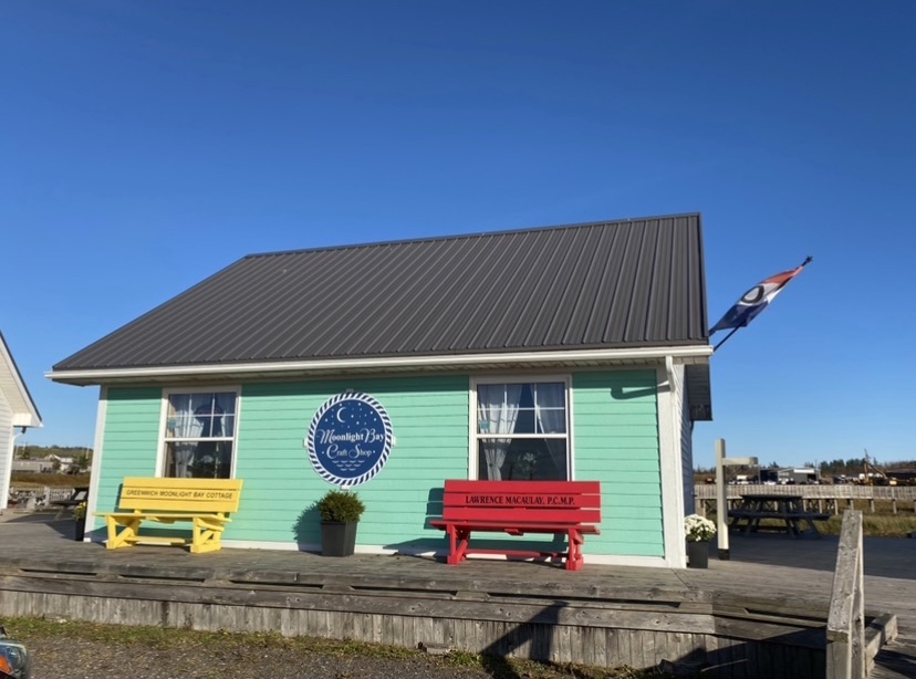 Moonlight Bay Craft Shop | 5599 St Peters Rd, Saint Peters Bay, PE C0A 2A0, Canada | Phone: (902) 218-2404