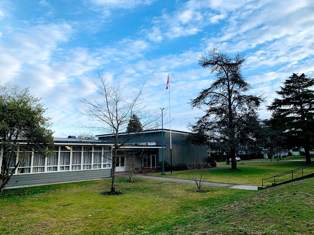 Sir William Osler Elementary School | 5970 Selkirk St, Vancouver, BC V6M 2Y8, Canada | Phone: (604) 713-4920