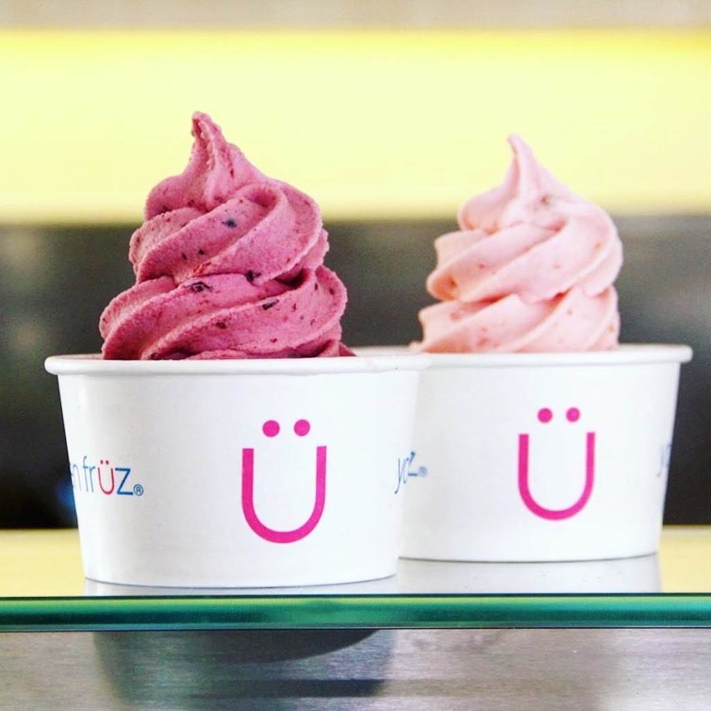 Yogen Fruz | 15955 Bayview Ave, Aurora, ON L4G 0S3, Canada | Phone: (905) 726-4445