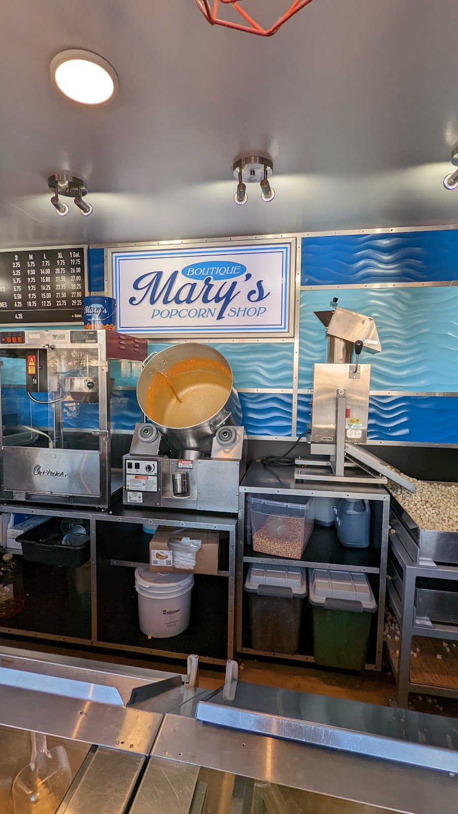 Marys popcorn (Vieux Montréal) | 362 Rue de la Commune E, Montréal, QC H2Y 0B4, Canada | Phone: (438) 507-7488