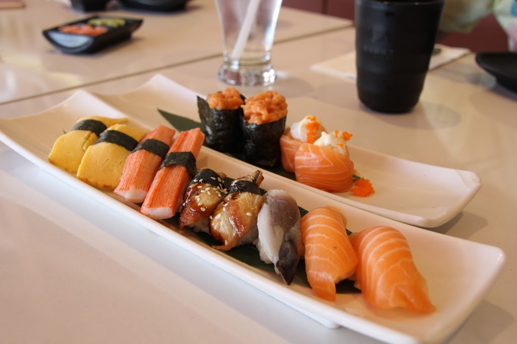 Heart Sushi | 530 Oxford St W #11, London, ON N6H 1T6, Canada | Phone: (519) 601-6868