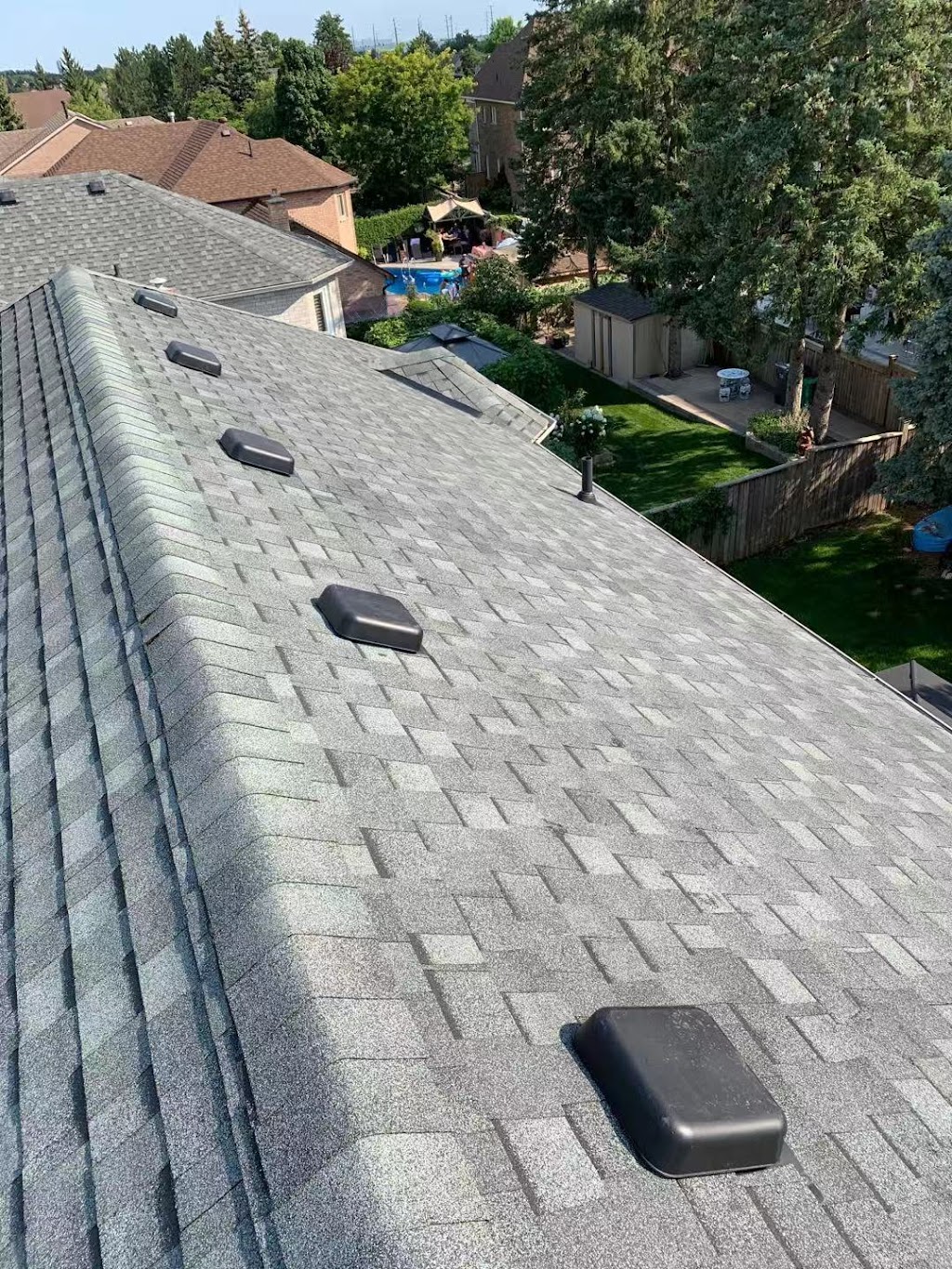 Woodpecker Roofing Inc. | 75 Decast Cres, Markham, ON L3R 1N6, Canada | Phone: (647) 861-3635