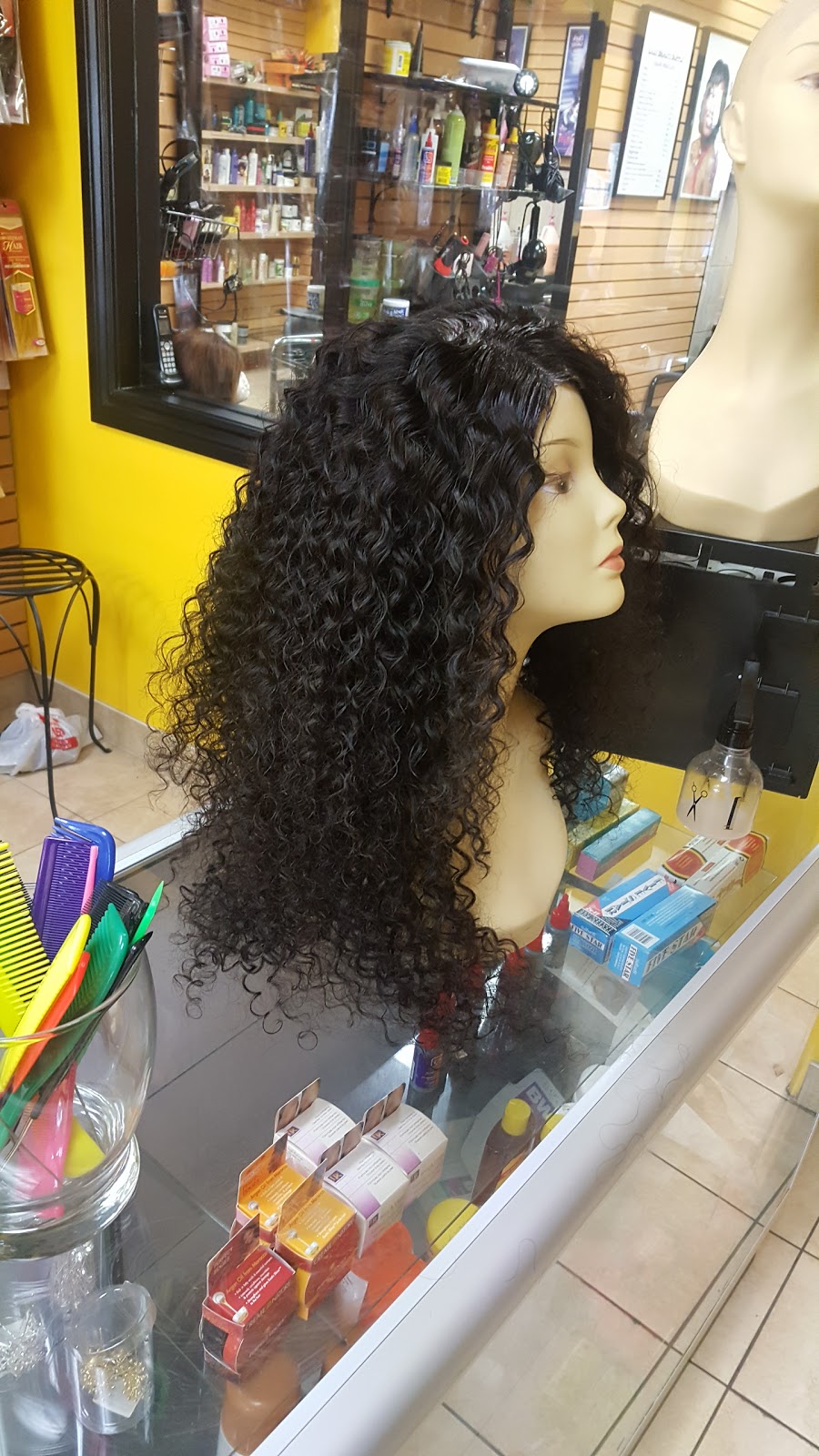 Lilly Beauty Supplies and barber shop | 164 Sandalwood Pkwy E, Brampton, ON L6Z 3S4, Canada | Phone: (905) 970-8885