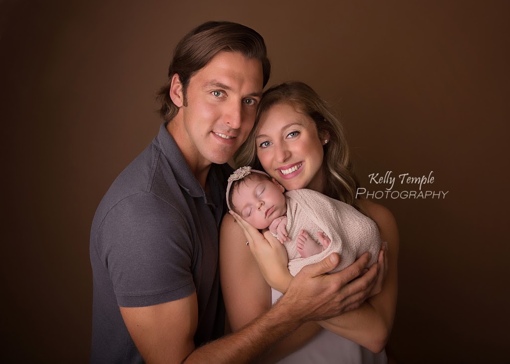 Kelly Temple Photography | 82 Dumfries St, Paris, ON N3L 2E6, Canada | Phone: (519) 717-7002