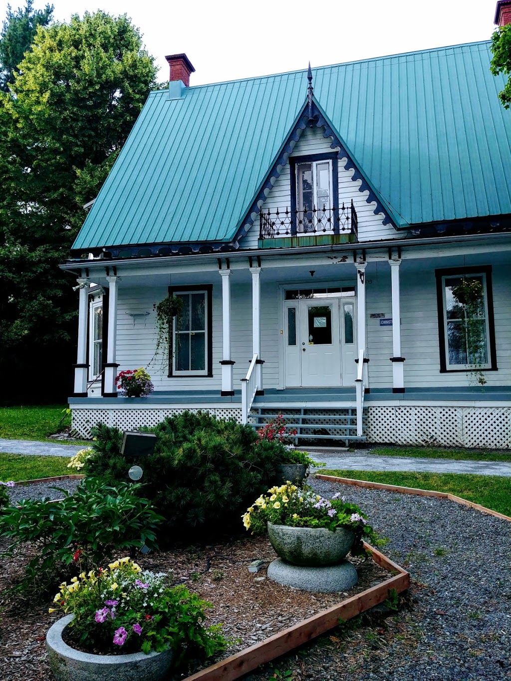 Theatre Dame de Coeur | 611 Rang de la Carrière, Upton, QC J0H 2E0, Canada | Phone: (450) 549-5828