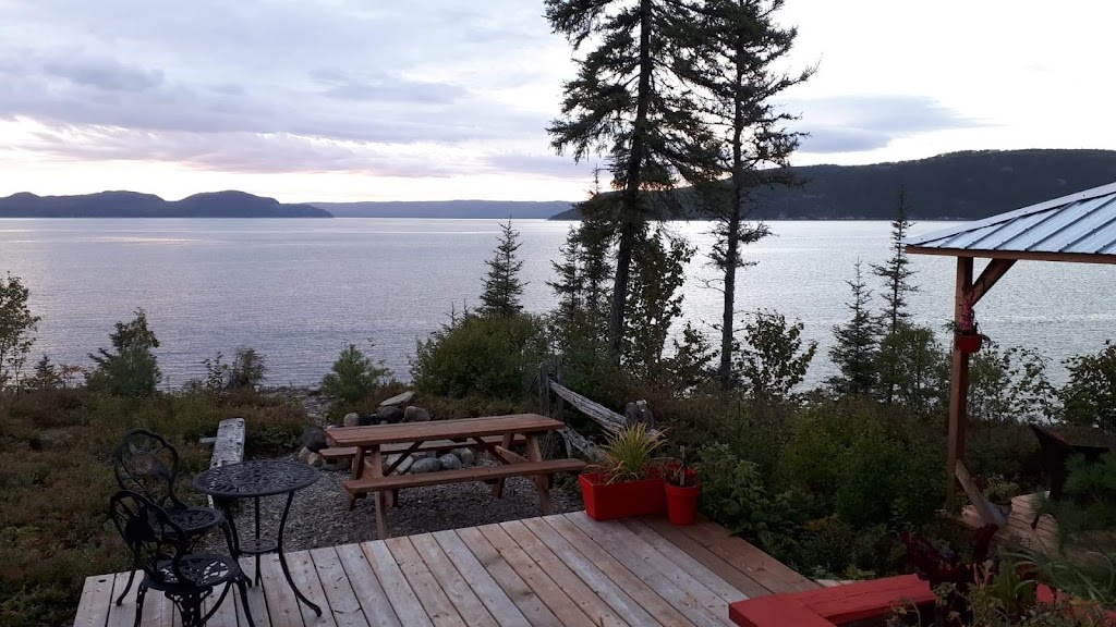 Chalet Anse aux Cailles | aux Cailles, 170 Chemin de lAnse, Saint-Félix-dOtis, QC G0V 1M0, Canada | Phone: (418) 820-6610