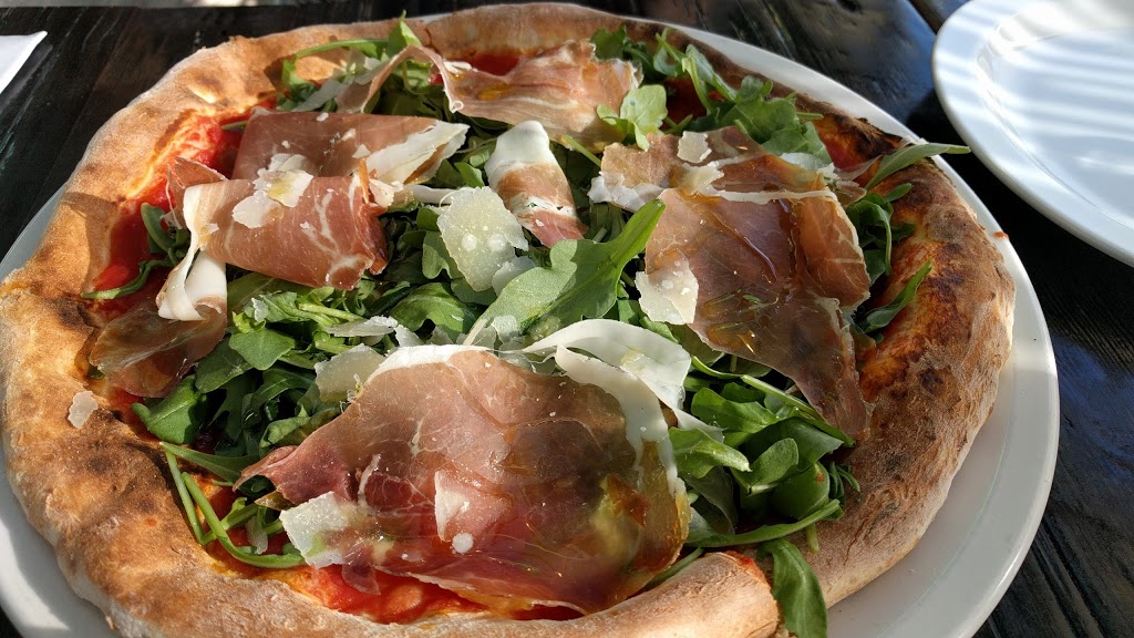 Vivo Pizza + Pasta | 9301 Bathurst St, Richmond Hill, ON L4C 9W3, Canada | Phone: (905) 883-8486