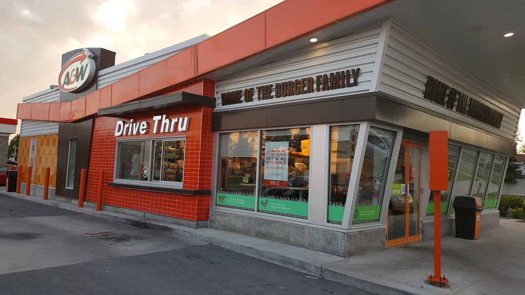 A&W | 700 Hunt Club Rd, Ottawa, ON K1V 1C3, Canada