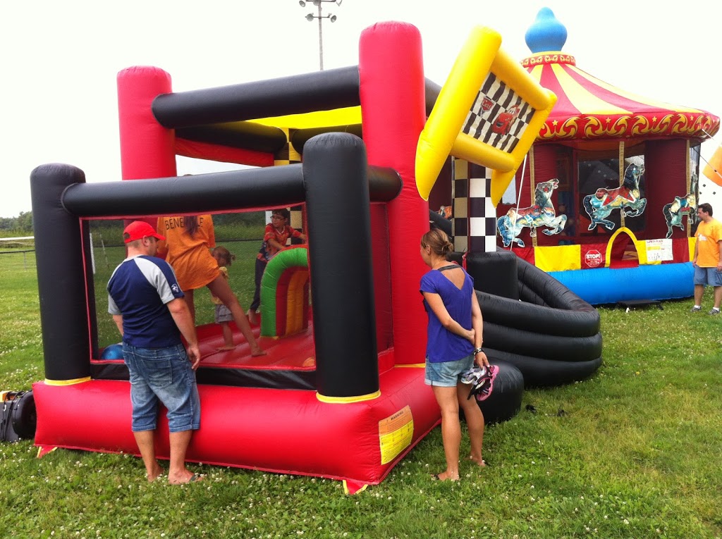 Inflatable games Lanaudiere | 118 Rue Landreville, Saint-Sulpice, QC J5W 4E1, Canada | Phone: (450) 589-4796