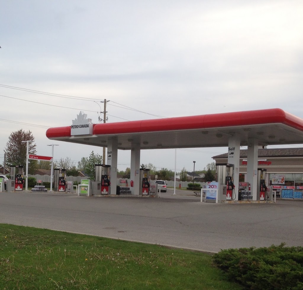 Petro-Canada | 440 Columbia St W, Waterloo, ON N2T 2W1, Canada | Phone: (519) 747-7715