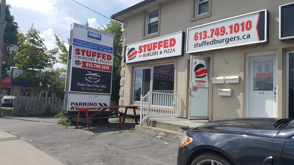 Stuffed Burgers and Pizza | 912 Saint Laurent Boulevard, Ottawa, ON K1K 3B3, Canada | Phone: (613) 749-1010