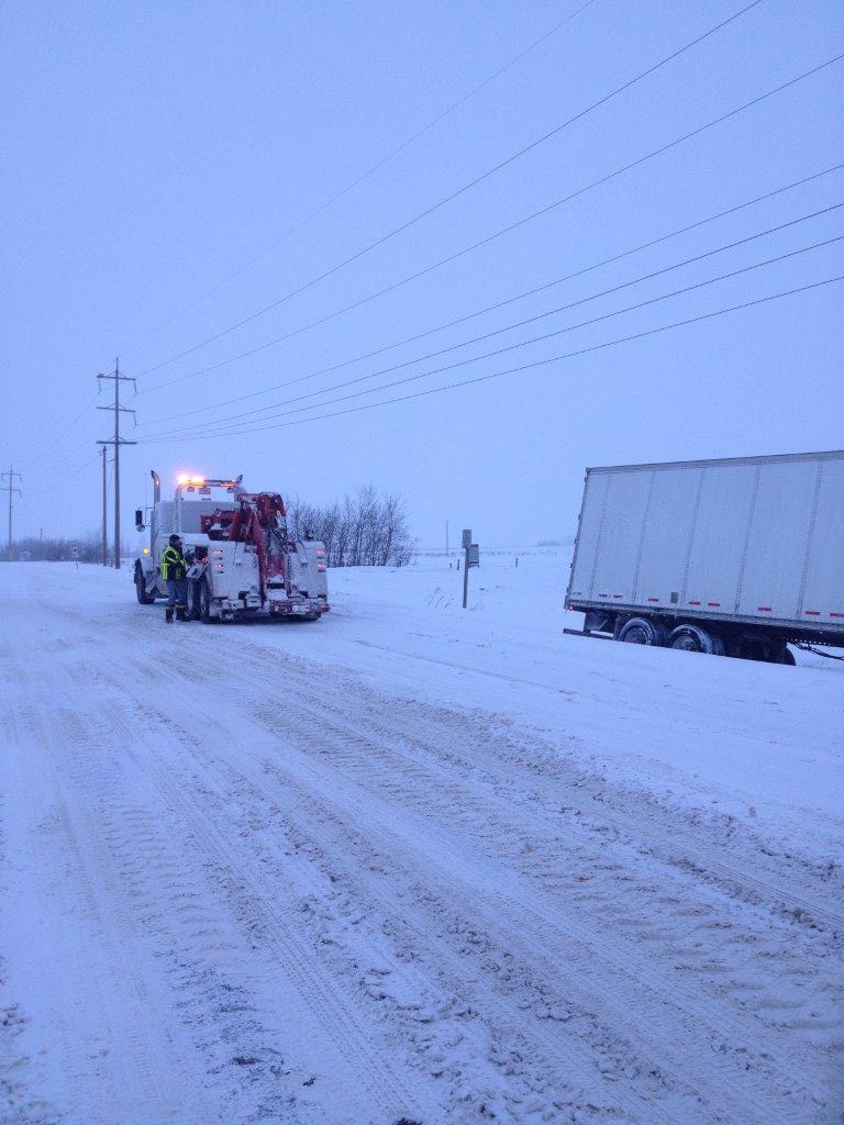 Double L Towing | 8917 13th St, Edmonton, AB T6P 0C9, Canada | Phone: (780) 467-7795