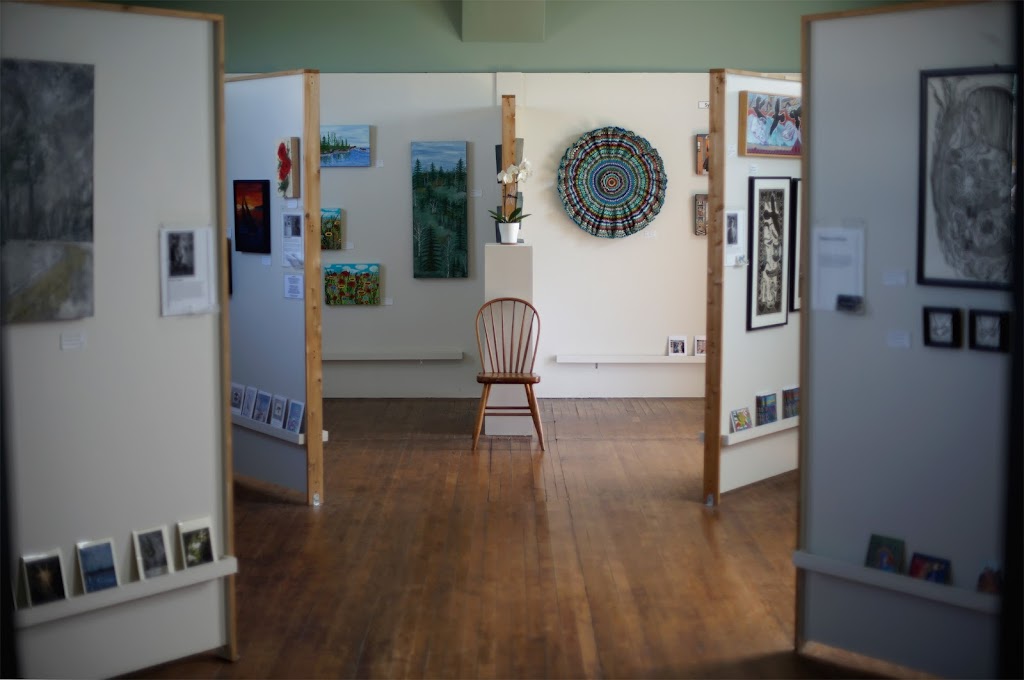 Red Schoolhouse Gallery | 2866 Hwy 6, Lions Head, ON N0H 1W0, Canada | Phone: (519) 793-3080