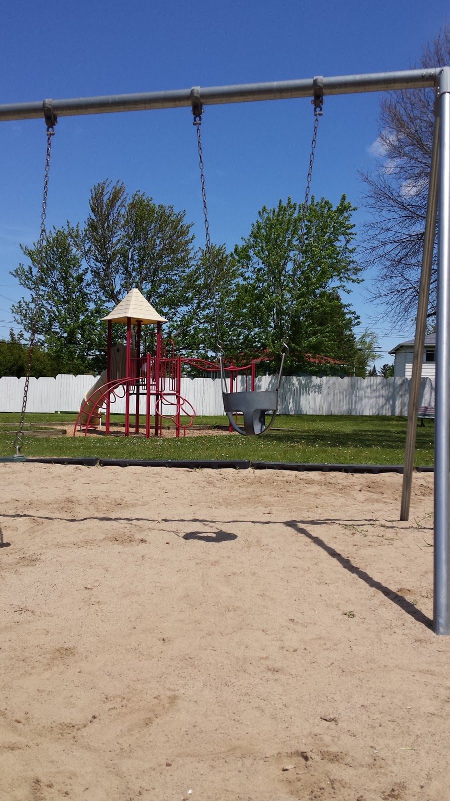 Parc Scheffer | 1682 Terrasse Scheffer, Chambly, QC J3L 3E8, Canada | Phone: (450) 658-1778