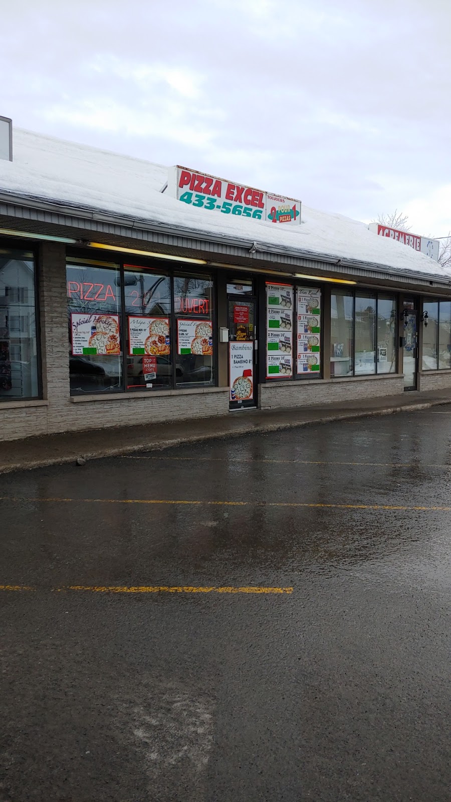 Pizza Excel | 1274 Boulevard Curé-Labelle, Blainville, QC J7C 2N8, Canada | Phone: (450) 433-5656