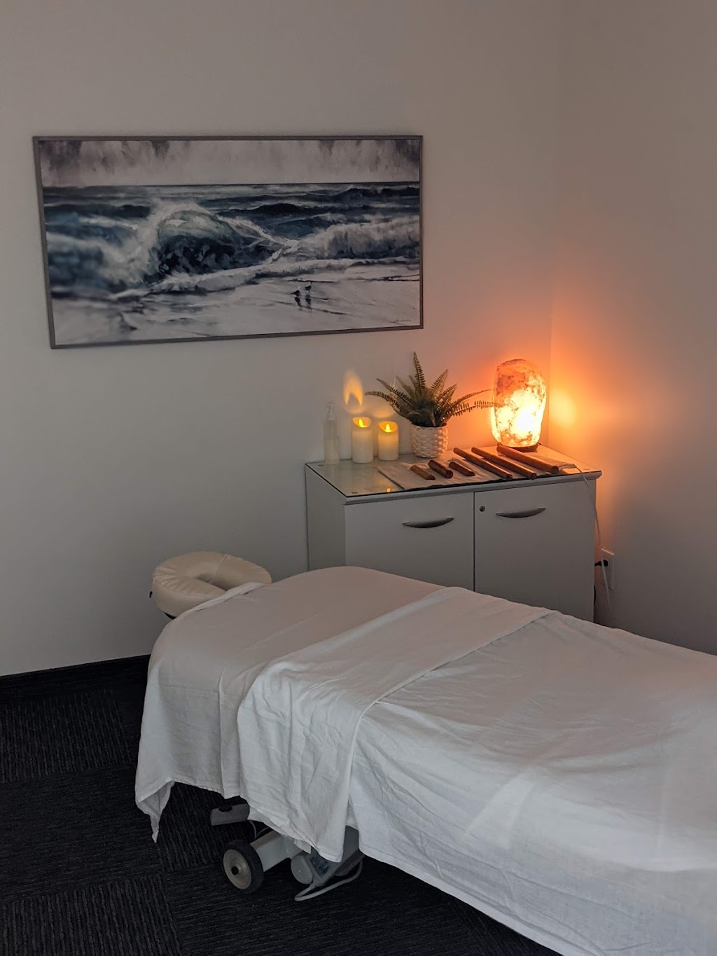 Vitality Chiropractic & Wellness Clinic | 2220 20 Ave NW Suite 1, Calgary, AB T2M 1J2, Canada | Phone: (403) 890-6666