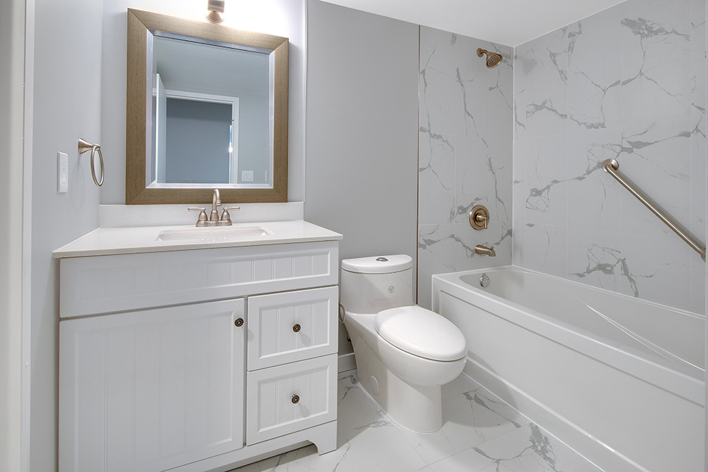 RennovArea | Bathroom renovation| Kitchen Remodelling | Bedroom  | 7615 Coldicutt St, Burnaby, BC V3N 3Z5, Canada | Phone: (778) 683-8858