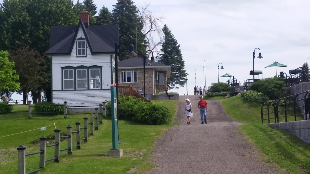 Parc de la Commune | Avenue Bourgogne, Chambly, QC J3L 3H3, Canada