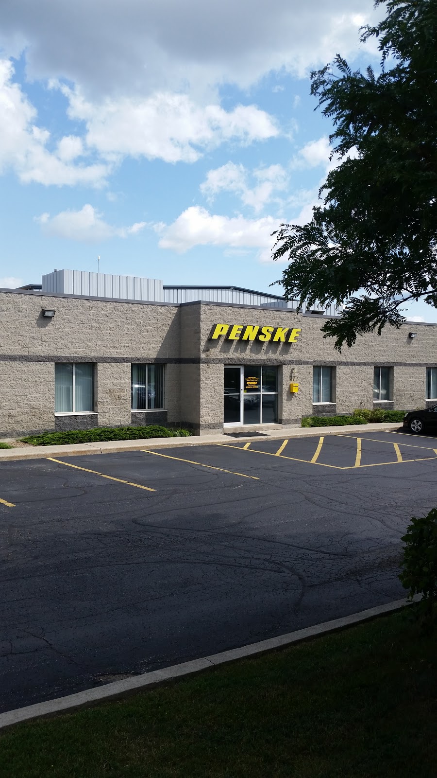 Penske Truck Rental | 37 West Dr, Brampton, ON L6T 4A1, Canada | Phone: (905) 450-7676