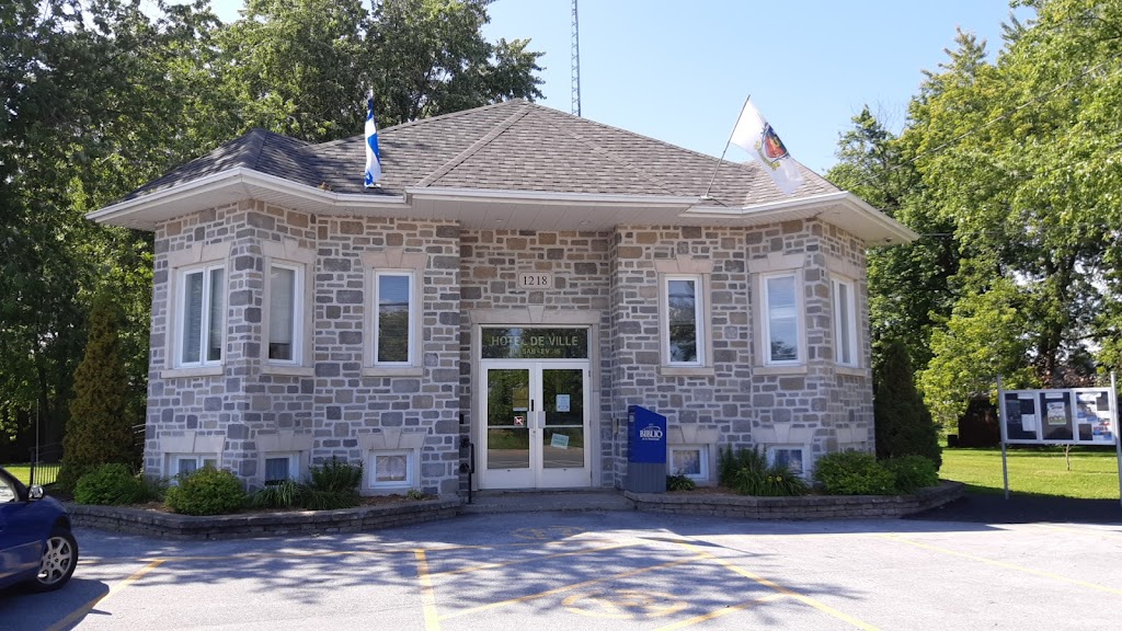 Sainte-Anne-de-Sabrevois Town Hall | 1218 QC-133, Sabrevois, QC J0J 2G0, Canada | Phone: (450) 347-0066