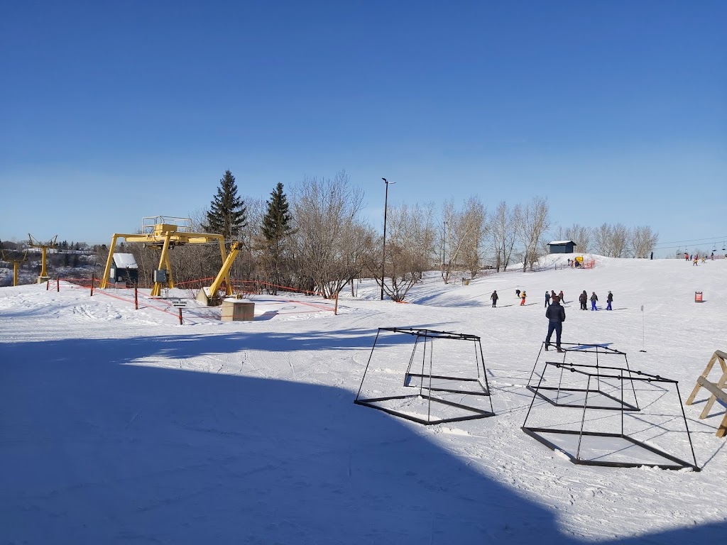 Sunridge Ski Area | 10980 17 St NW, Edmonton, AB T6S 1E4, Canada | Phone: (780) 449-6555