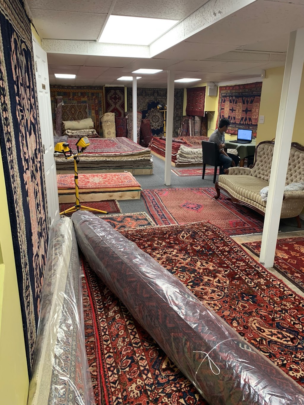 Persian Rugs Richmond Hill | 70 Newkirk Rd unit 4, Richmond Hill, ON L4C 3G3, Canada | Phone: (647) 874-8207