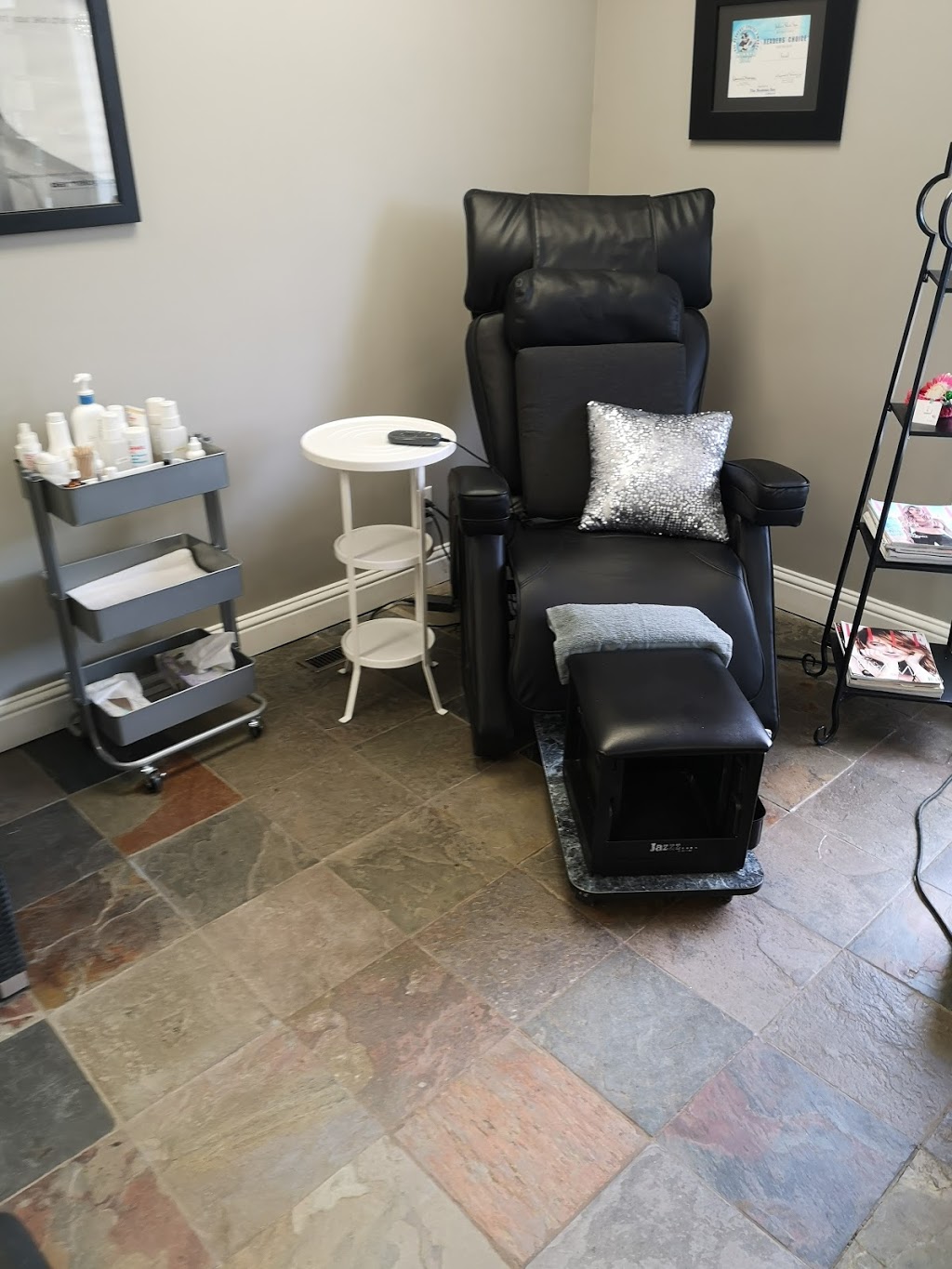 Julies Day Spa | 6515 112 Ave NW, Edmonton, AB T5W 0P1, Canada | Phone: (780) 760-1772