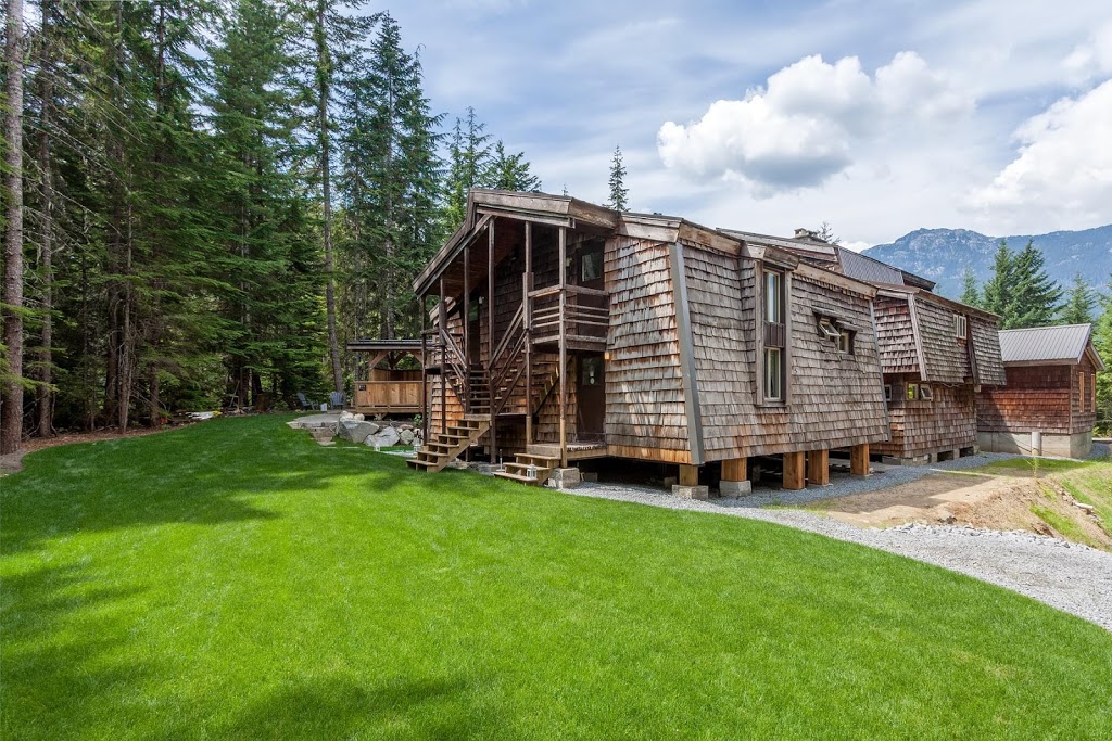 Whistler Lodge Hostel | 2124 Nordic Dr, Whistler, BC V8E 0A6, Canada | Phone: (604) 932-6604