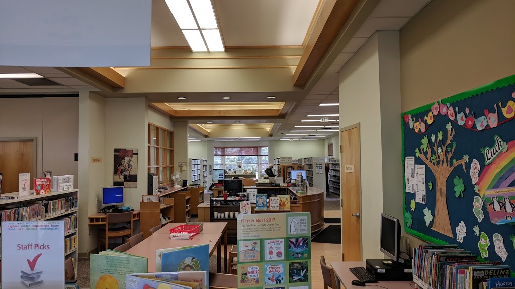 Toronto Public Library - Elmbrook Park Library | 2 Elmbrook Crescent, Etobicoke, ON M9C 5B4, Canada | Phone: (416) 394-5290