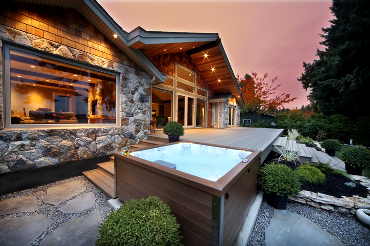 Jacuzzi Whitby | 1540 Dundas St E #3, Whitby, ON L1N 2K7, Canada | Phone: (289) 545-0002