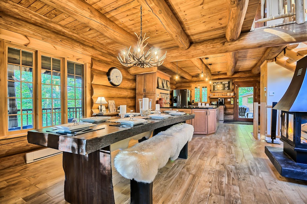 Chalet le grand cerf | 7G96+7W, Lac-du-Cerf, QC J0W 1S0, Canada | Phone: (514) 882-6969