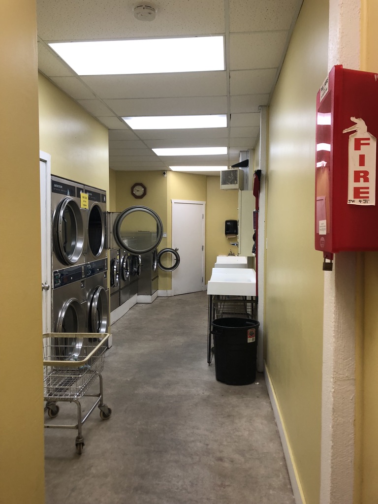 Gleam Laundromat | 671 Plaza Rd, Quathiaski Cove, BC V0P 1N0, Canada | Phone: (778) 902-4534