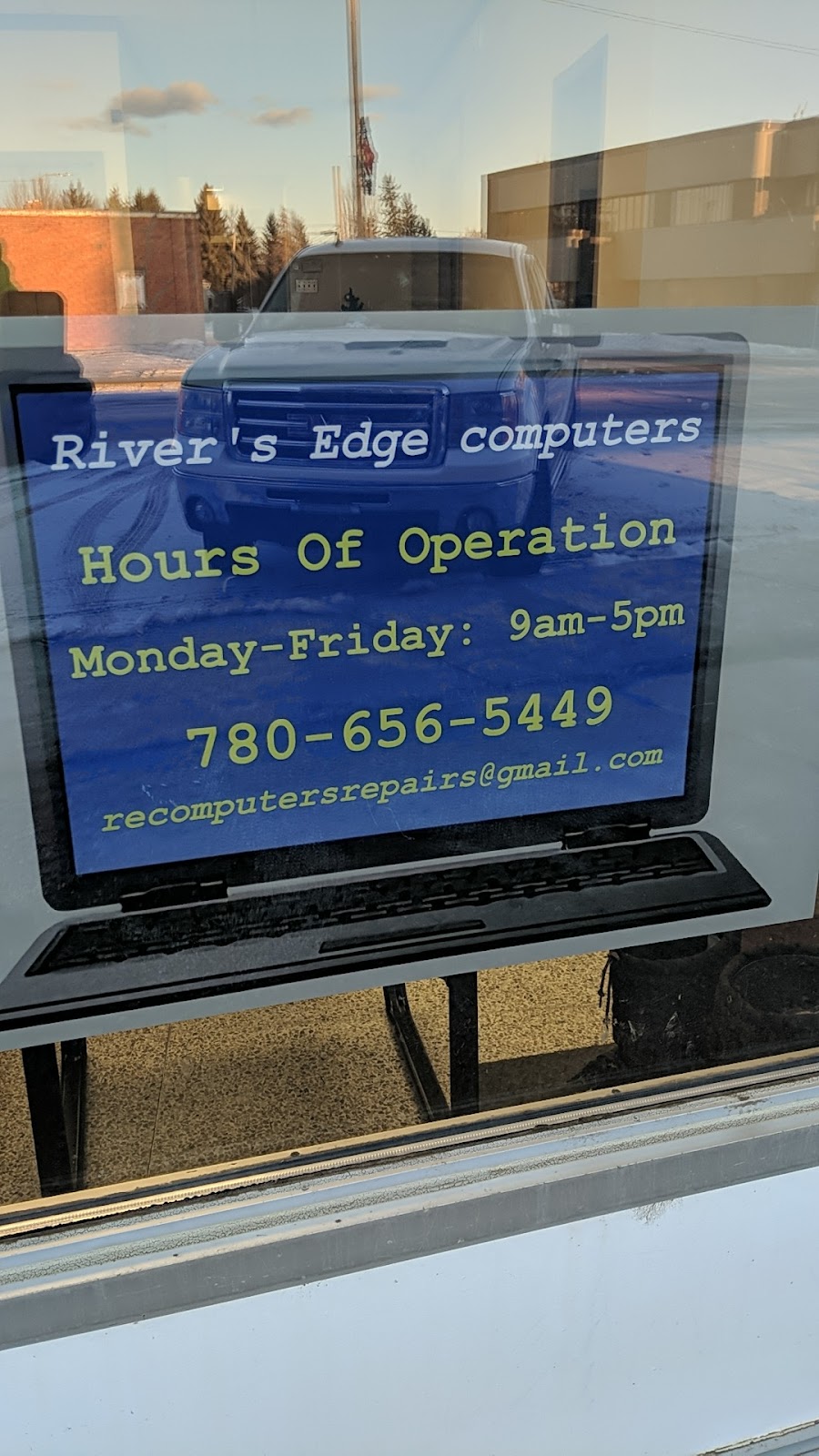Rivers Edge Computers | 95 Wheatland Ave, Smoky Lake, AB T0A 3C0, Canada | Phone: (780) 656-5449