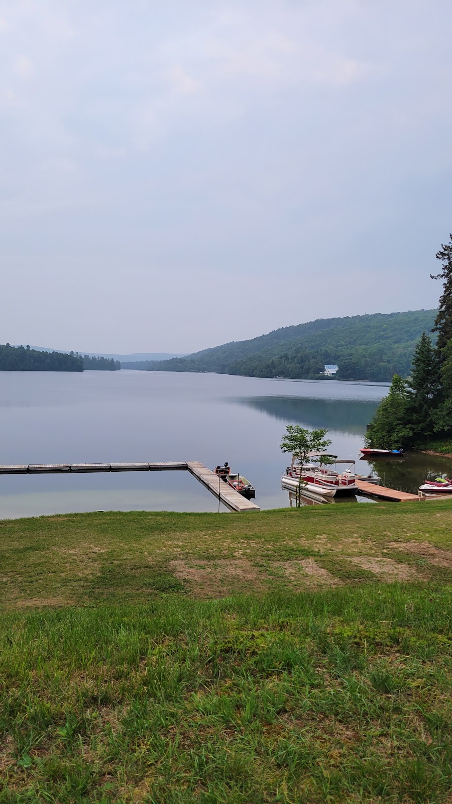 La Ptite Florida Camping Ground | 48 Chem. Marie Louise, Lac-Saint-Paul, QC J0W 1K0, Canada | Phone: (819) 587-4407